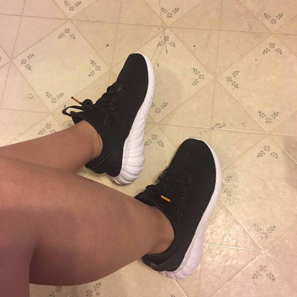 Adidas tubular doom